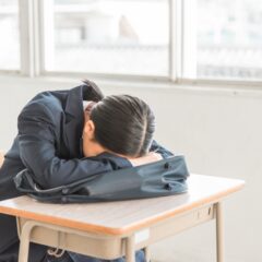 高校生が家出しやすい理由は?家出した時に取るべき周囲の対応を解説