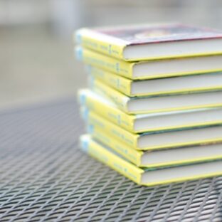 企業出版の費用相場は？内訳と費用を安く抑える方法も紹介！